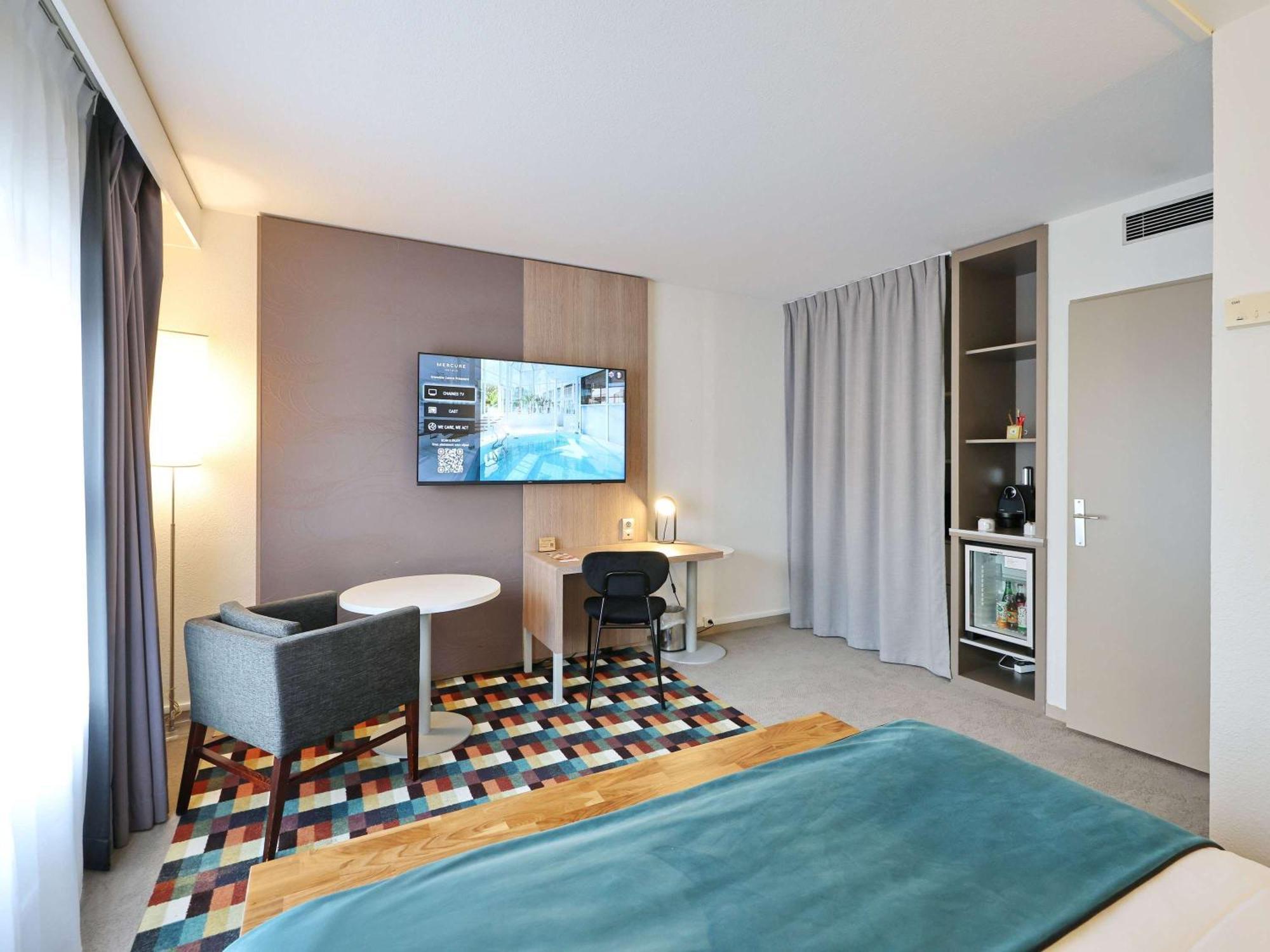 Mercure Grenoble Centre Porte Des Alpes Exterior photo