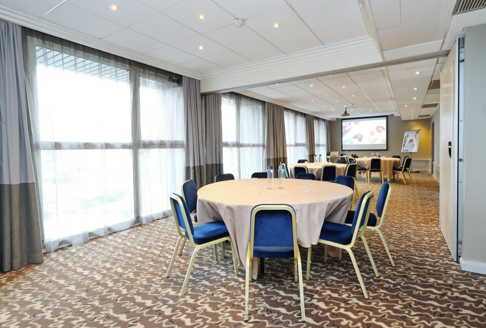 Mercure Grenoble Centre Porte Des Alpes Exterior photo